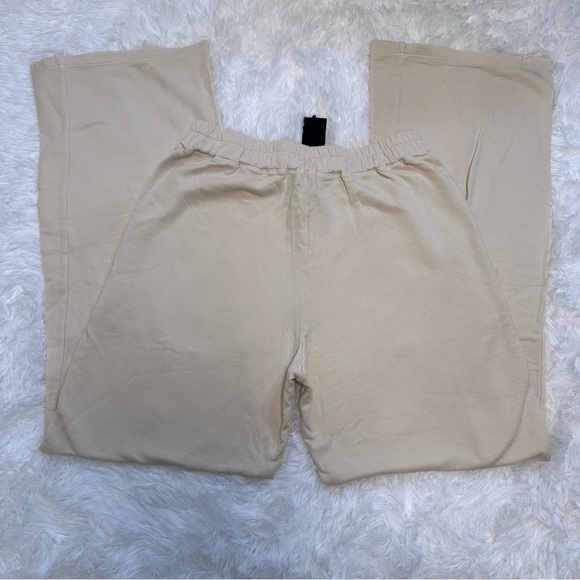 MONROW Fleece Sweatpants in Off White cream soft comfy wide leg lounge - Picture 4 of 6